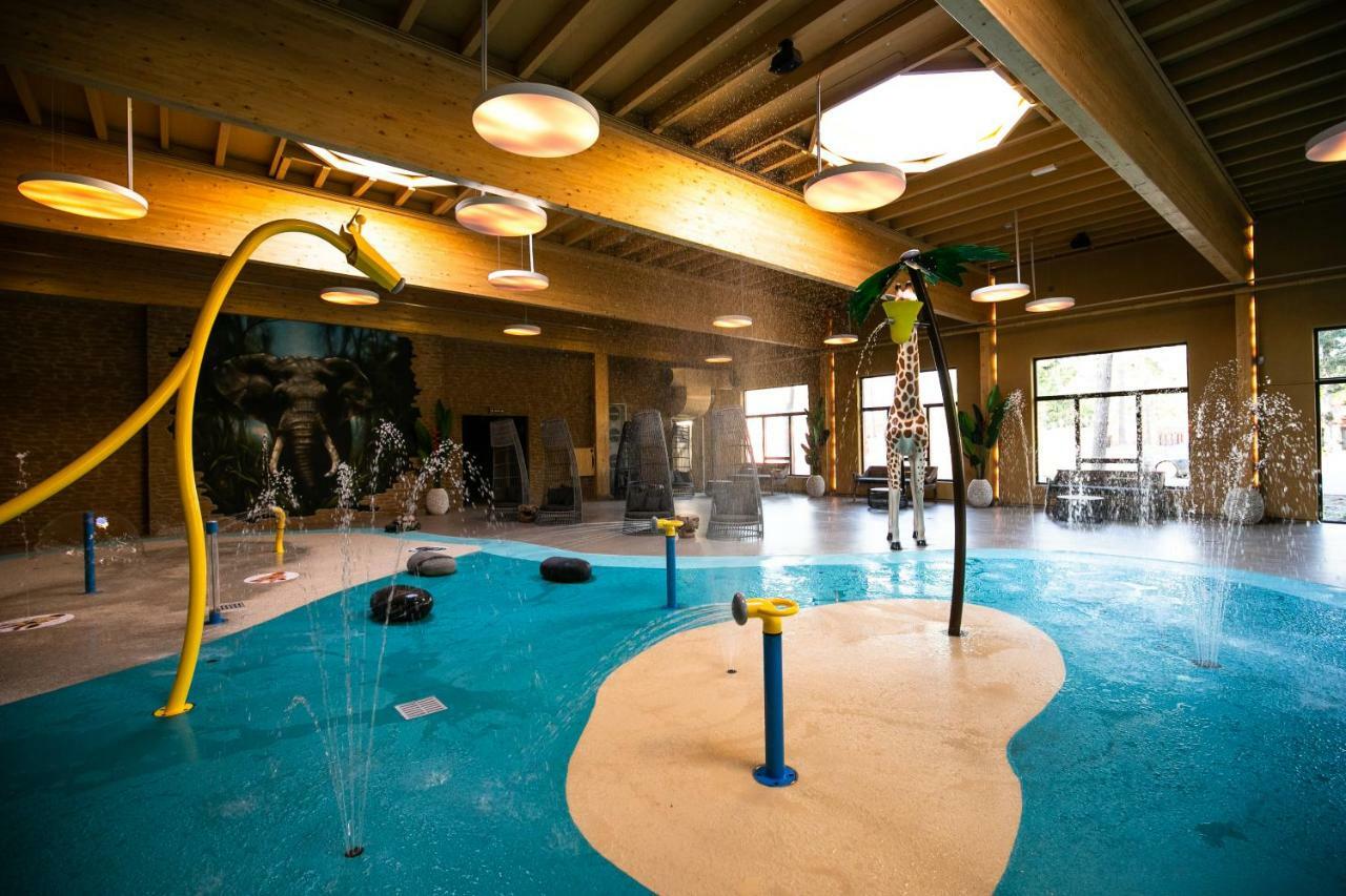 Safari Resort Beekse Bergen ヒルヴァーレンベーク エクステリア 写真