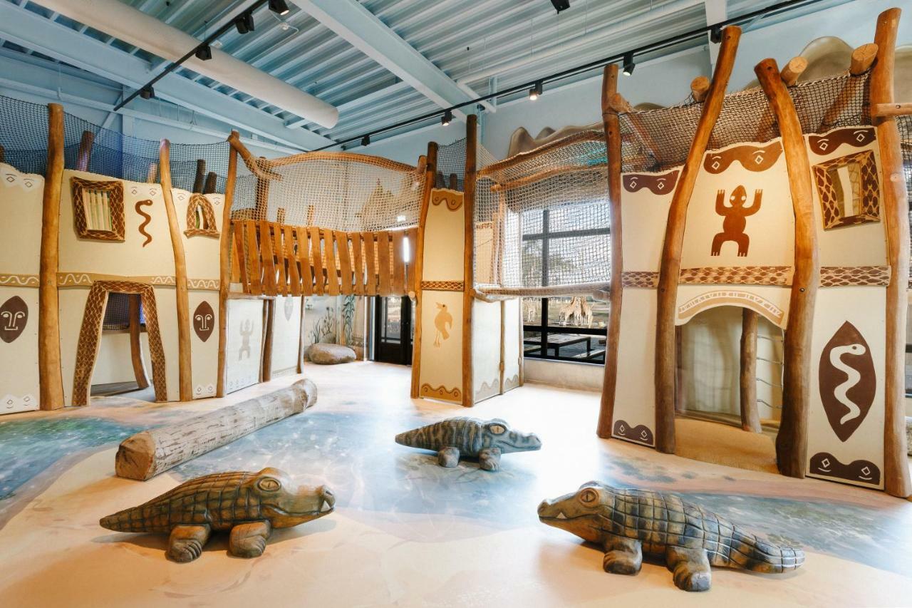 Safari Resort Beekse Bergen ヒルヴァーレンベーク エクステリア 写真