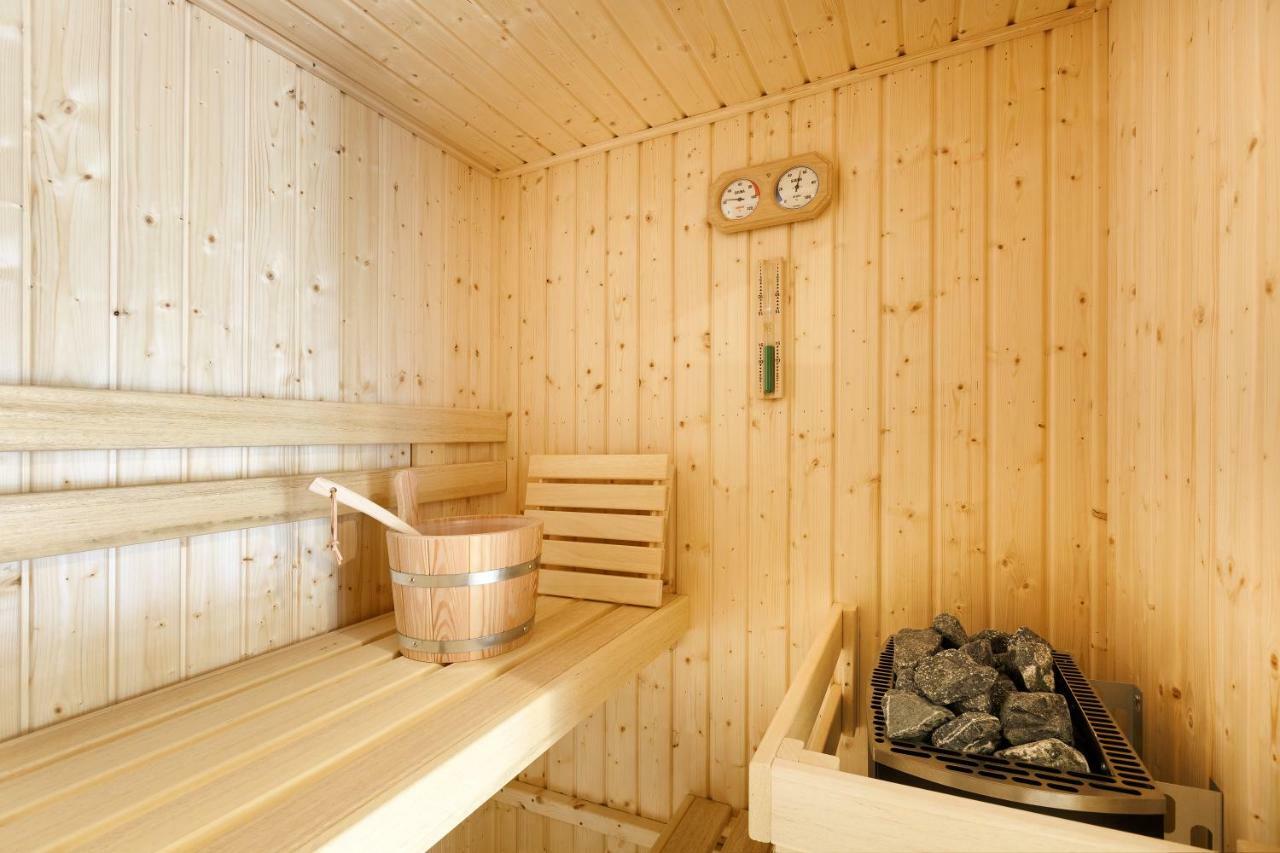 Safari Resort Beekse Bergen ヒルヴァーレンベーク エクステリア 写真