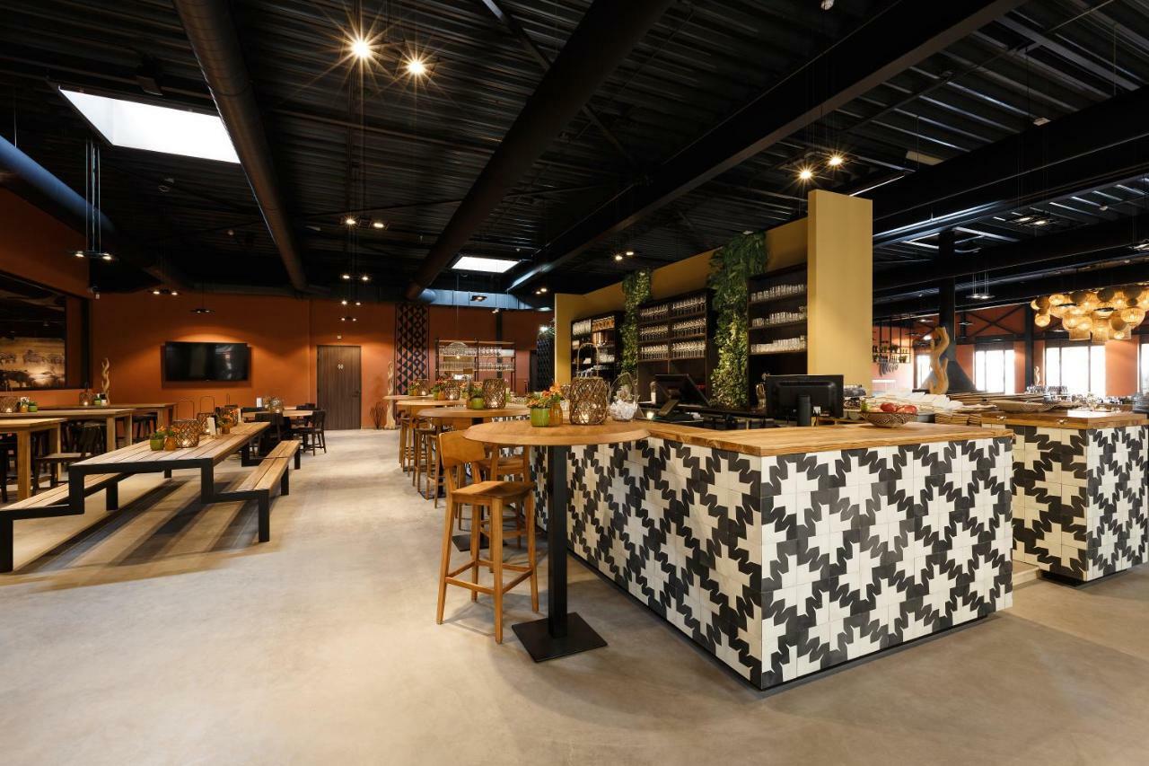 Safari Resort Beekse Bergen ヒルヴァーレンベーク エクステリア 写真